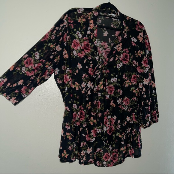 Floral Black and Pink Long Sleeved Blouse, Formal or Casual 2XL - Picture 5 of 5